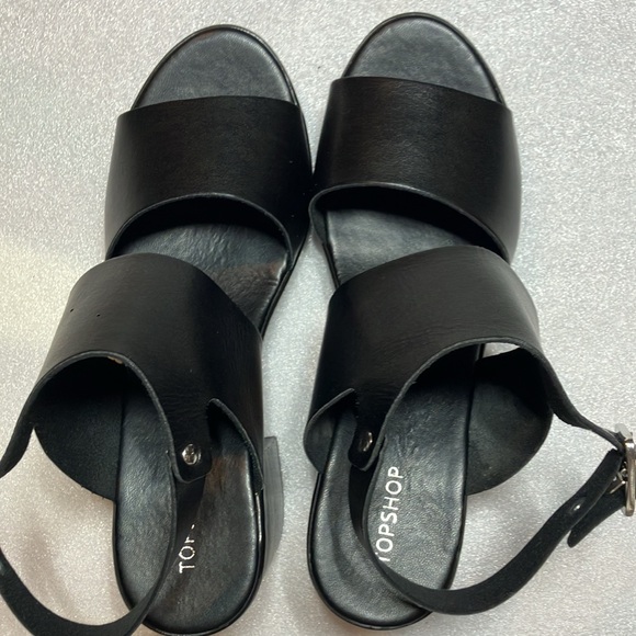 Topshop strappy leather sandal heels. Cute. Size 9. - Picture 6 of 7